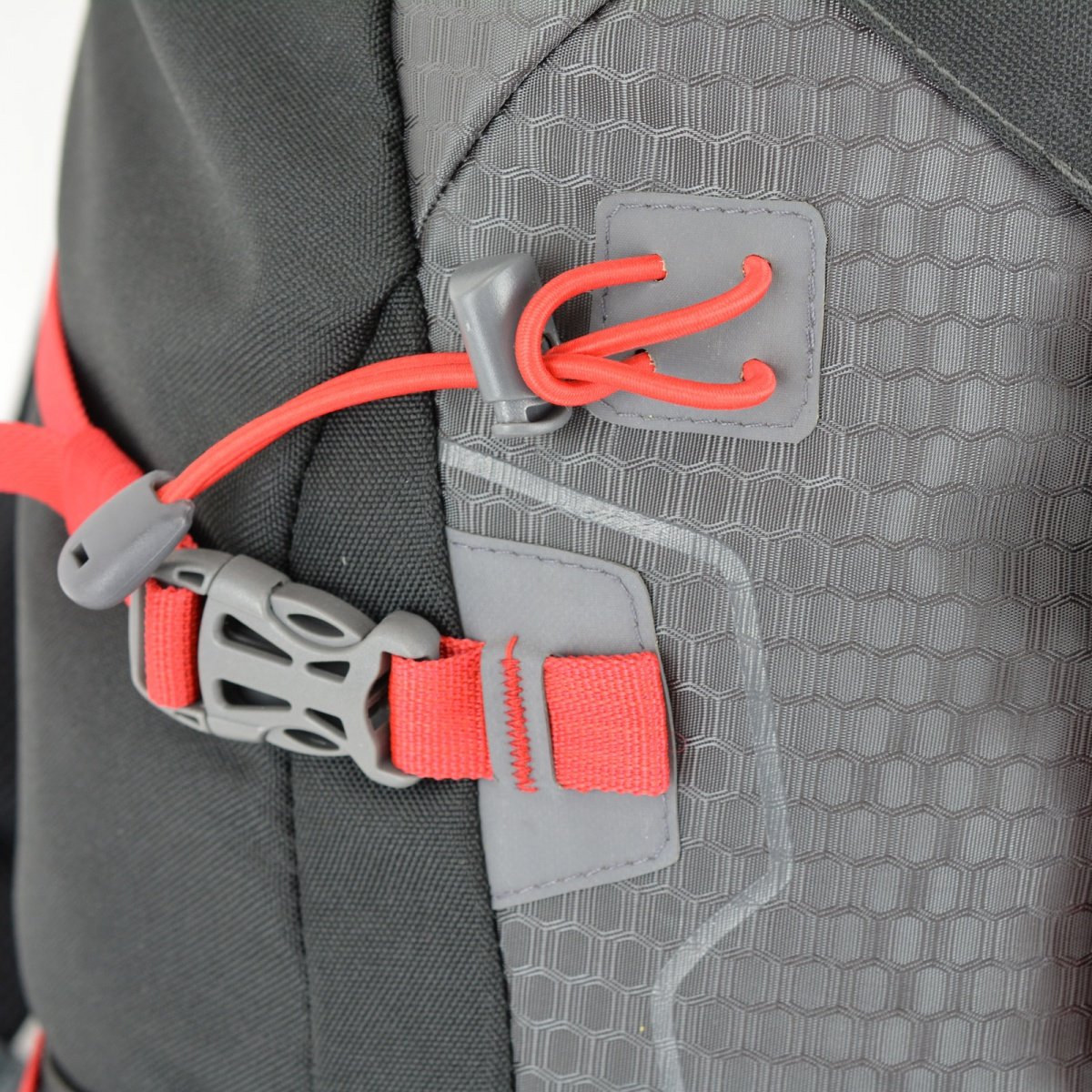 husky-scape-wanderrucksack-38-l-schwarz-mit-regenh-lle image 6